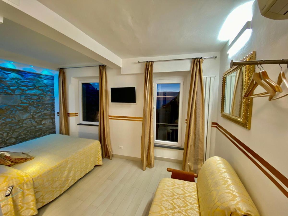 Giovanni Rooms Manarola Exterior photo