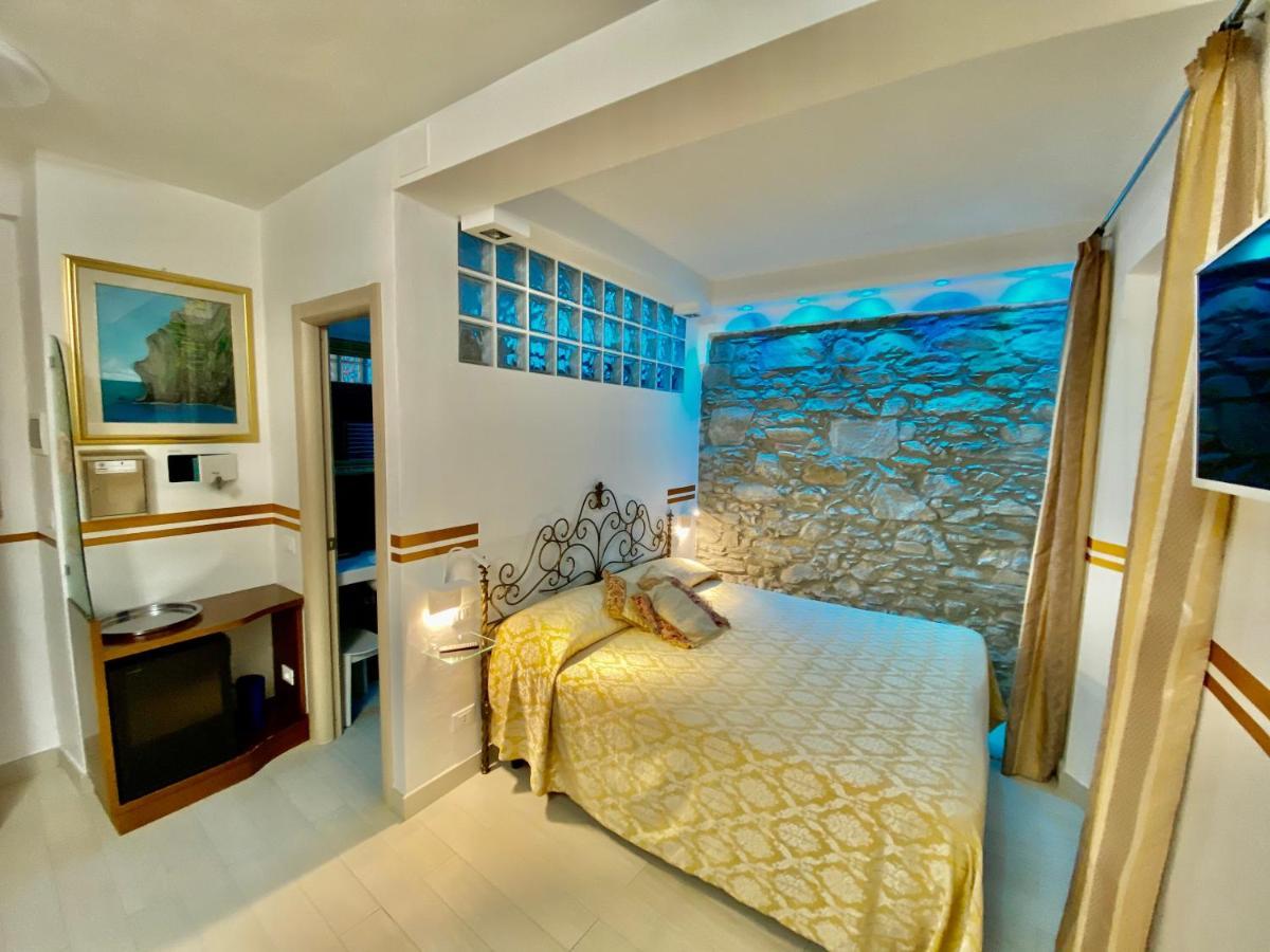 Giovanni Rooms Manarola Exterior photo